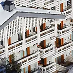 Ecrin Blanc - Aquapark Hotel Courchevel