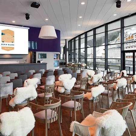 Ecrin Blanc - Aquapark 4* Куршевель